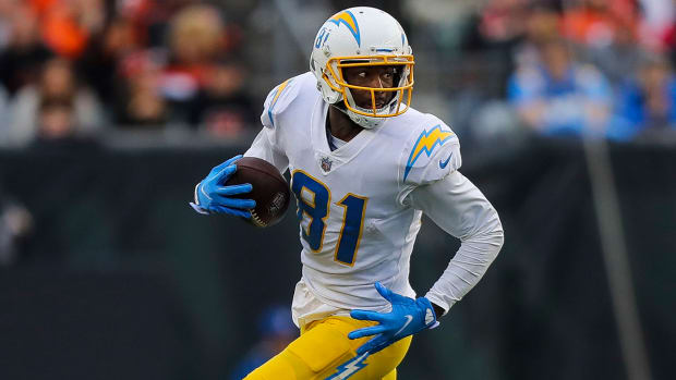 Chargers receiver Mike Williams catches a pass during a game against the Bengals.